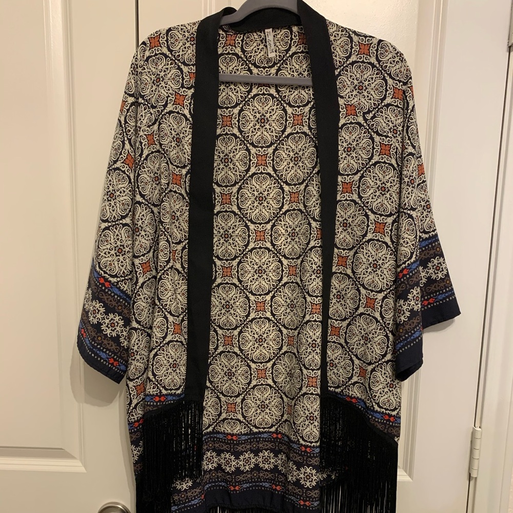 Fringe print kimono